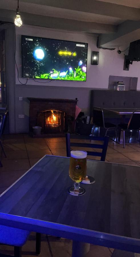 The Ferry Inn Ренфру Екстер'єр фото